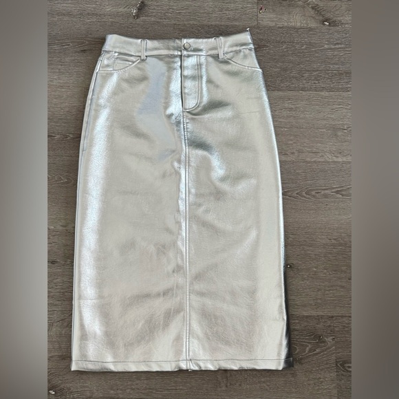 7 For All Mankind Shimmering Silver Pencil Skirt | Size Medium - Picture 3 of 11